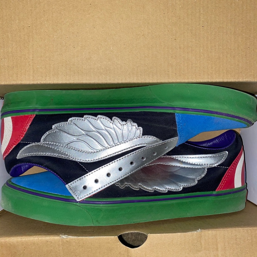 Marvel “Old Skool” Vans